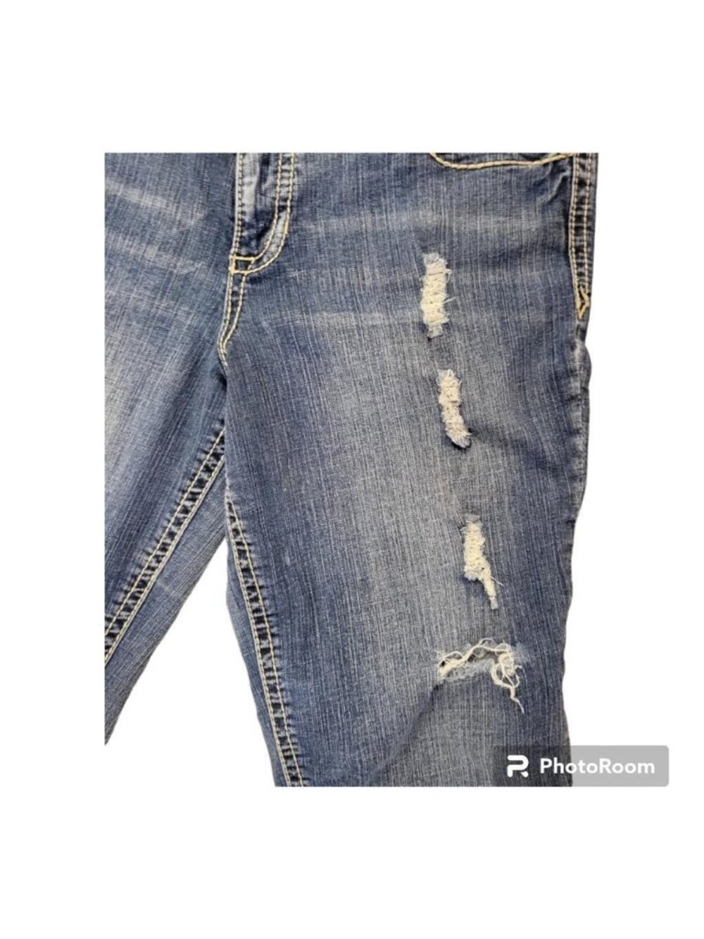 Maurices Distressed Blue Denim Jeans Size 13/14 Straight Leg Womens Casual Style - Picture 2 of 6